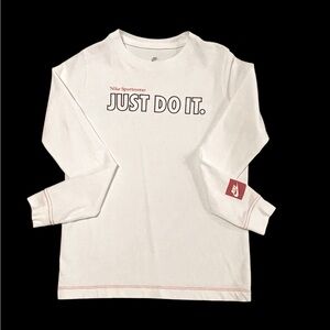 Boys The Nike Tee long sleeve t-shirt. Size M medium NWOT